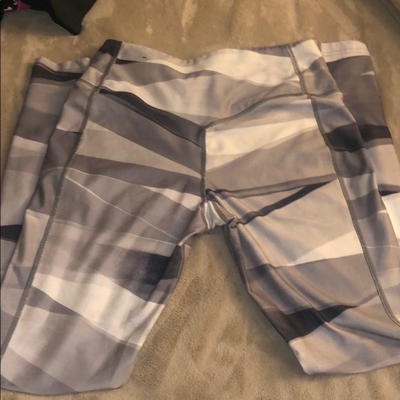 NWOT NIKE RUNNING WORKOUT LEGGINGS - Picture 3 of 3